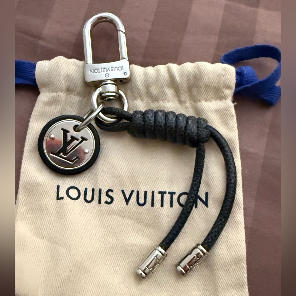 Louis Vuitton Black and Silver Rope Keychain